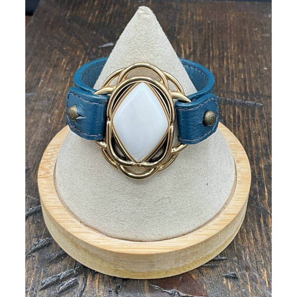 Barse Snap Bracelet- Mother Of Pearl- Leather- NWT